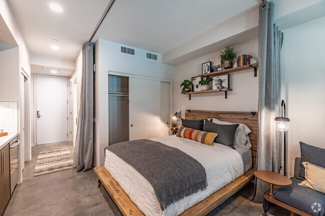 0HAB, 0BA - 420SF - 4th and J