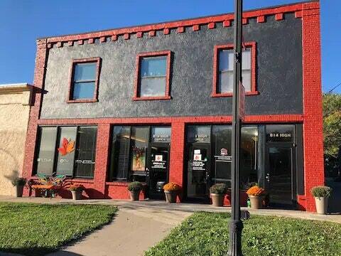 Primary Photo - 814 High St