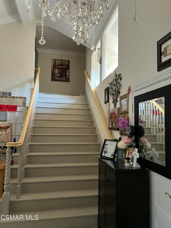 Building Photo - 729 Triunfo Canyon Rd