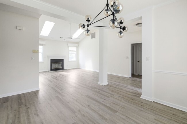 Building Photo - Beautiful Home in Fletcher