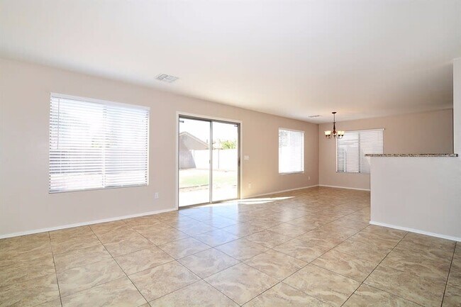 Foto del edificio - 14206 N 127th Ave