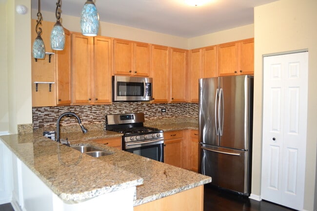 Building Photo - 242 Springbrook Trail S