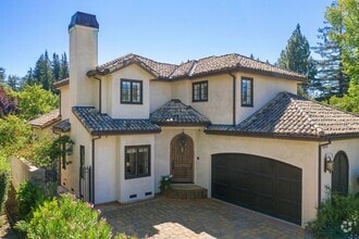 Building Photo - 1201 University Dr