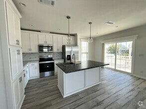 Building Photo - 115 N Lake Dr