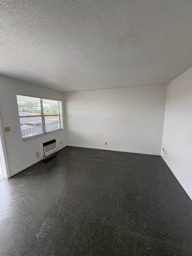 Primary Photo - 1406 Barton Rd