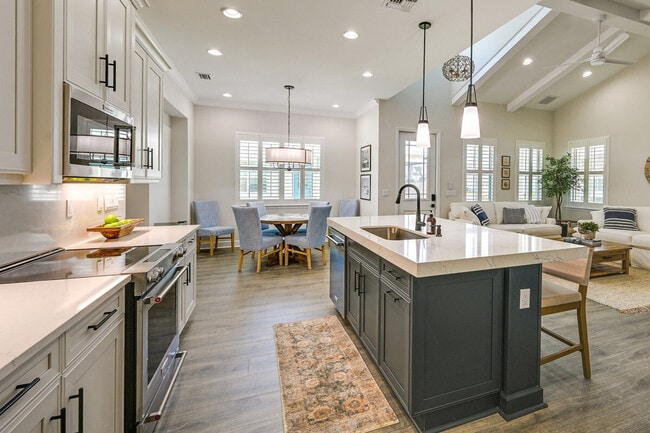 Foto del edificio - 7197 Saona CT