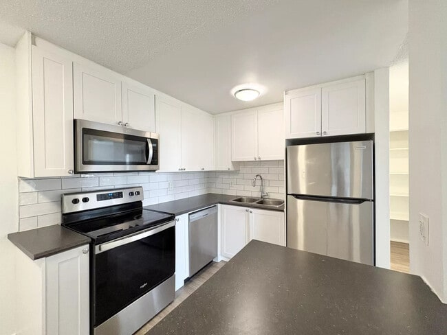 Building Photo - 286 Chandler Dr