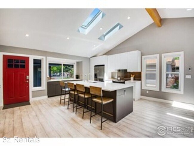 Building Photo - 5 br, 3 bath House - 3166 Eastwood Ct