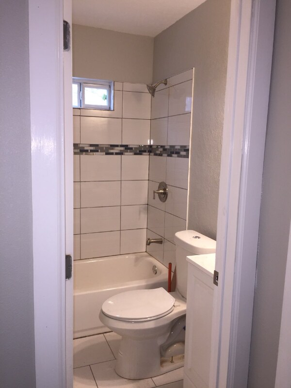 Foto del edificio - 3411 Delafield Ln