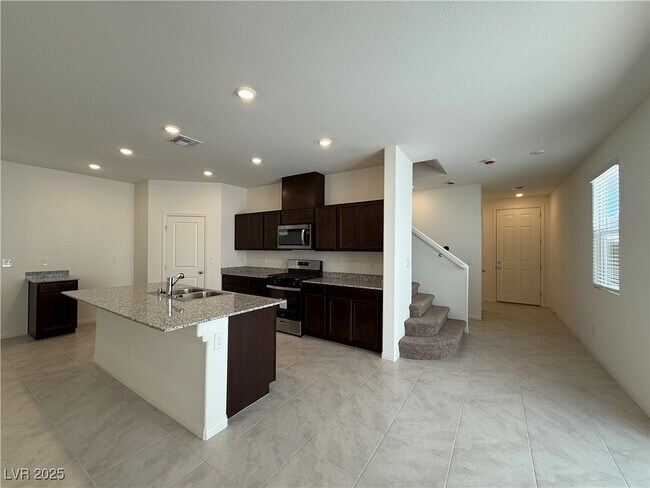 Foto del edificio - 9097 Vesey Ave
