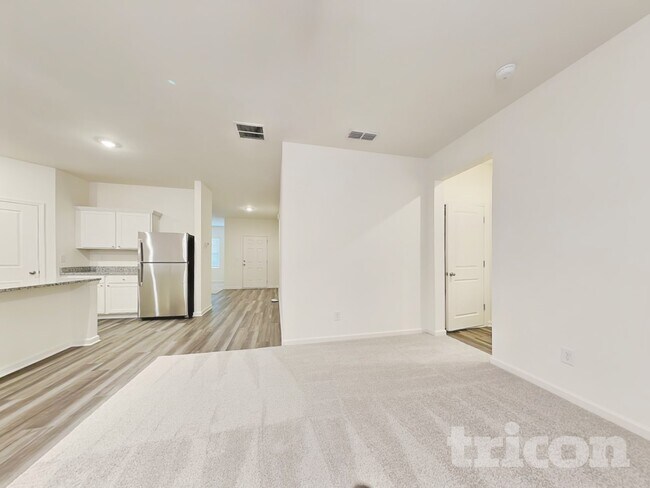 Building Photo - 192 Hynes St