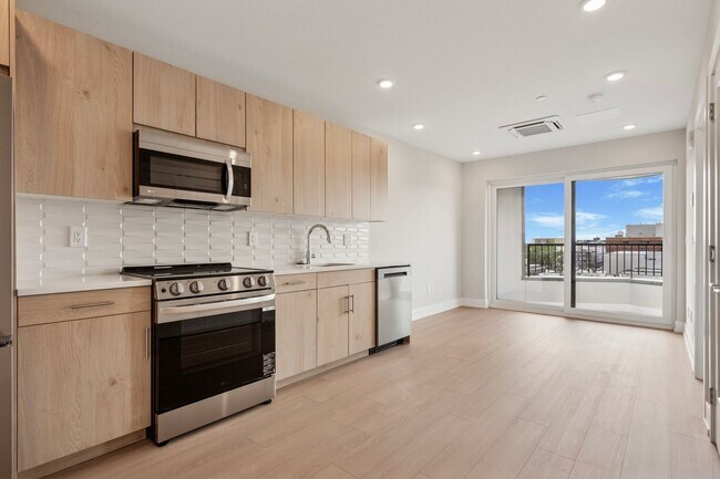 Interior Photo - The Lyle on Broad