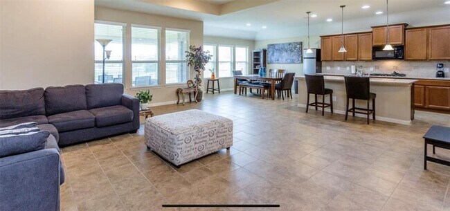 Foto del edificio - 24510 Raven Cliff Falls Dr