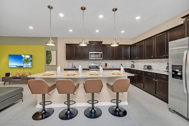 Building Photo - 2037 Lelani Cir