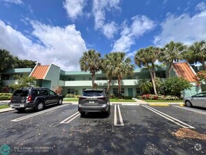 Building Photo - 933 Cypress Grove Dr