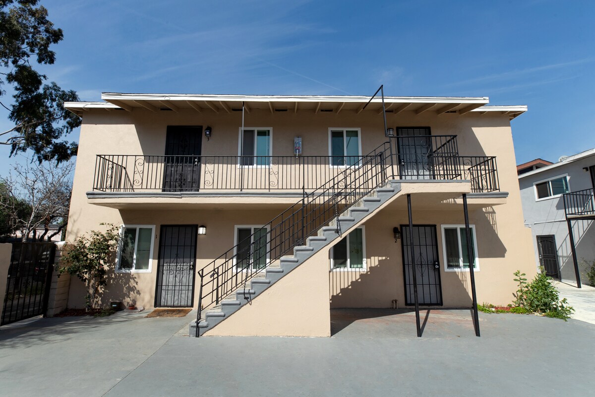 Primary Photo - 255 E Artesia Blvd