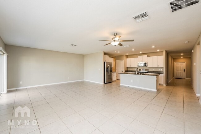 Building Photo - 31526 Sun Kettle Lp