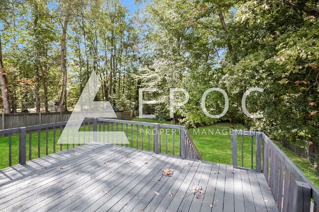 Foto del edificio - 3709 Country Ridge Rd
