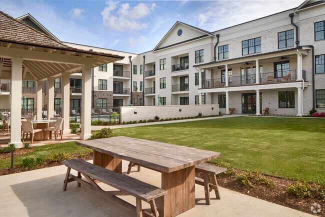 Building Photo - Parkside