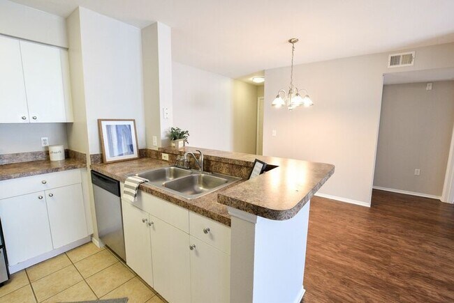 Building Photo - 2115 Fontebranda Loop