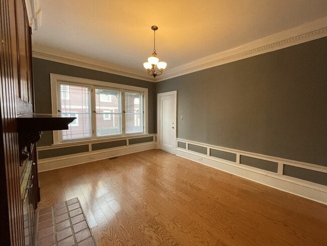 Living Room - 524 W Church St