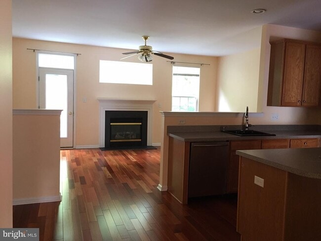 Building Photo - 254 Yorktown Ct