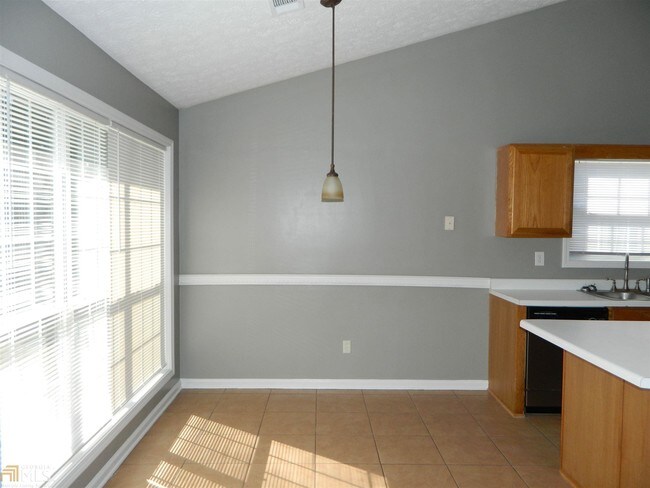 Building Photo - 2630 Cambridge Park Dr NW