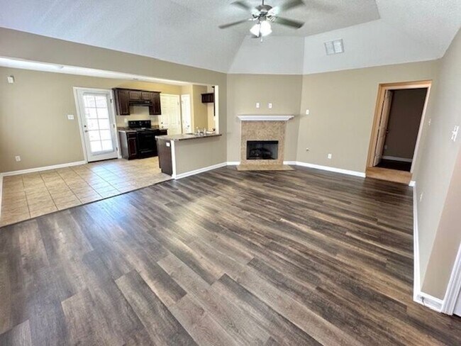 Building Photo - Now Leasing a 3-Bedroom 2 home in Cordova....