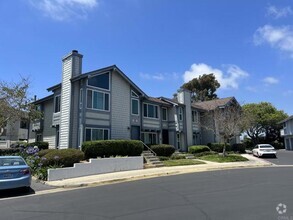 Building Photo - 846 Bluebell Ct