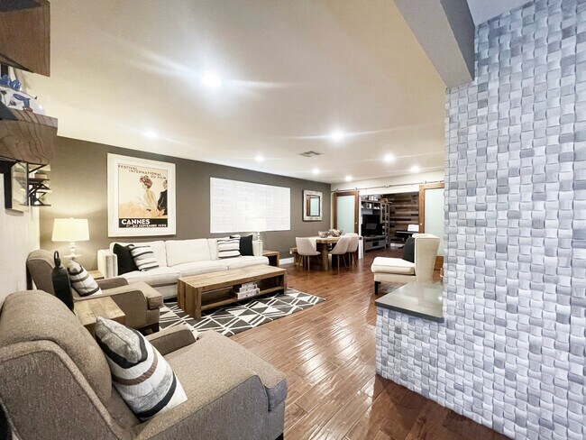 Foto del edificio - 14717 Terryknoll Dr