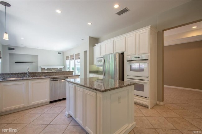 Building Photo - 4 br, 3 bath House - 16 Crimson Cyn
