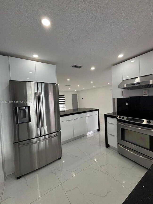 Foto del edificio - 8460 NW 21st St