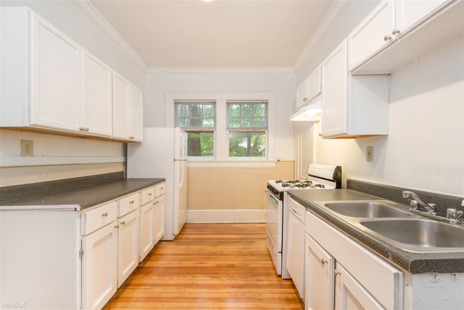 Braden Fellman_904 Ponce_Residential_Low Res-5 - 904 Ponce De Leon Ave NE