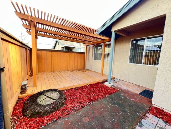 Foto del edificio - Charming Single Story Condo in Santee for ...