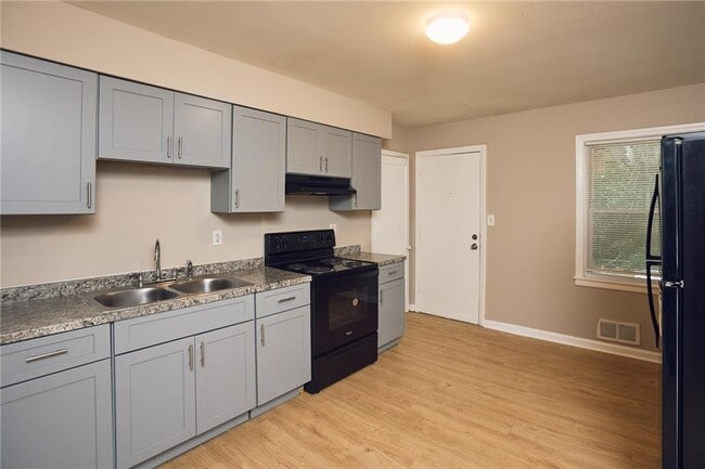 Building Photo - 2065 Nettie Ct