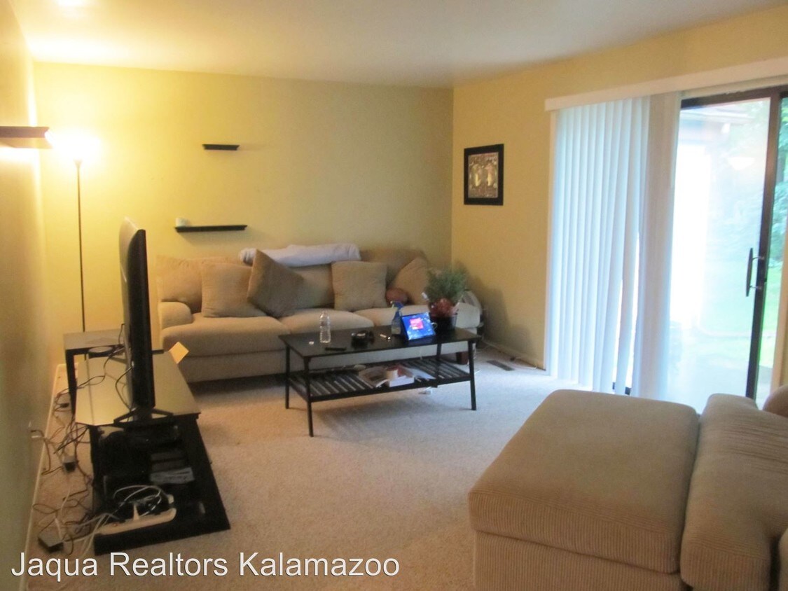 Building Photo - 3 br, 1.5 bath House - 4878 Norfolk Circle
