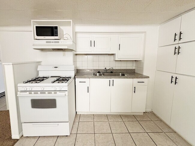 Foto del edificio - 925 Wilson Ave S