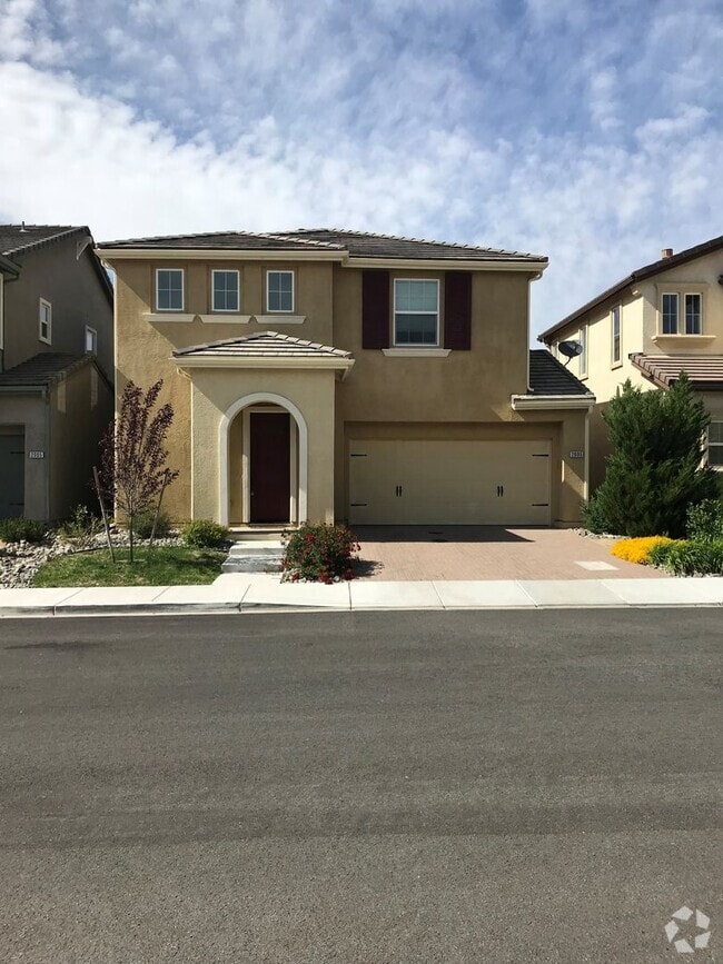 Building Photo - 2035 Bears Ranch Dr
