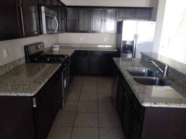 Foto del edificio - 14389 E Cave Ave