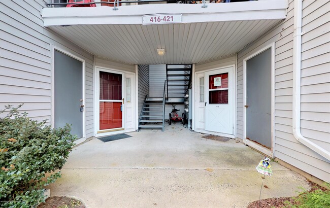 Building Photo - 417 Waters Edge Dr