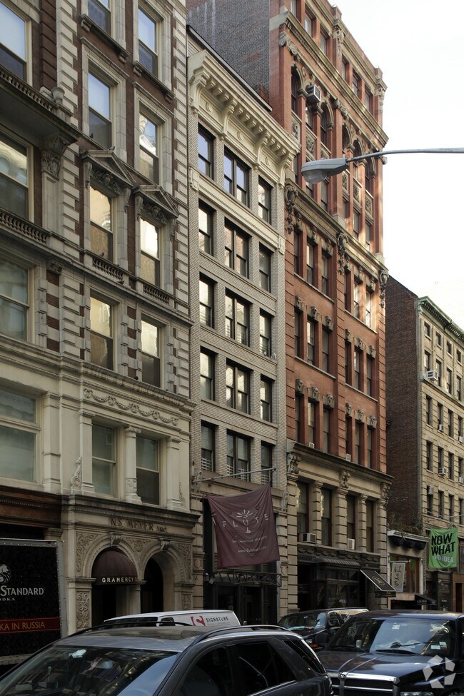 Foto del edificio - 40 E 20th St