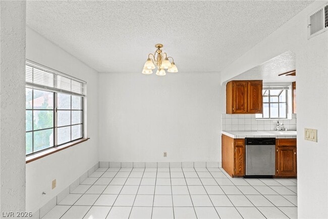 Building Photo - 5105 Eldora Ave