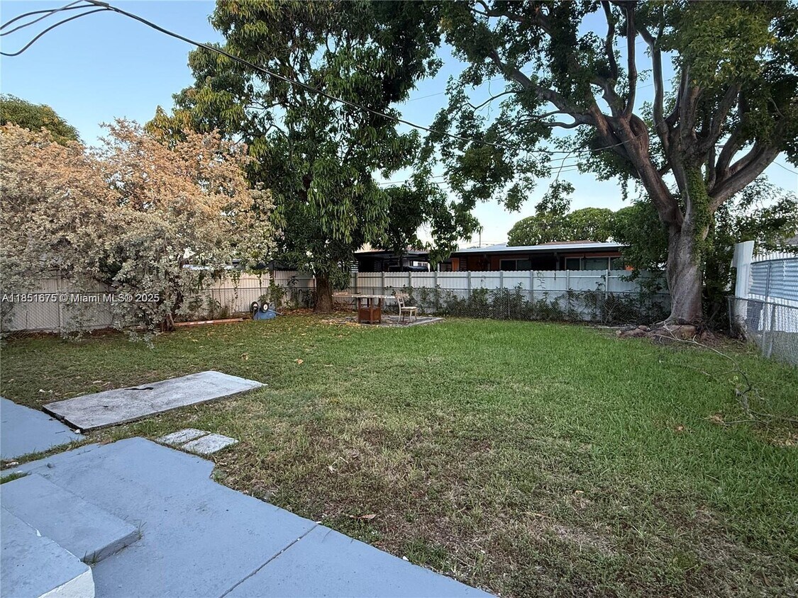 Foto del edificio - 2520 NW 55th St
