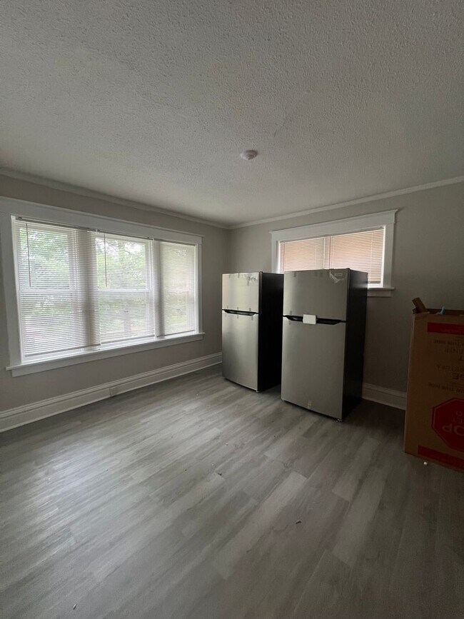 Foto del edificio - 5335 Bancroft Ave