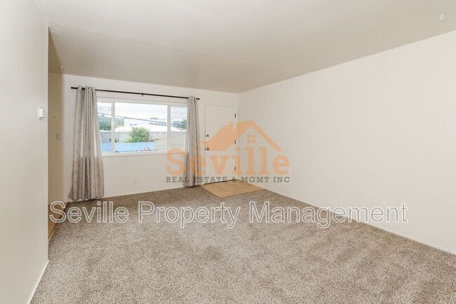 Building Photo - 2950 Stanton St