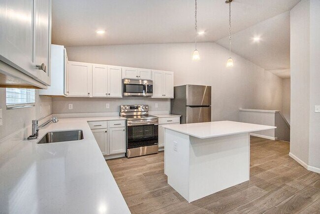 Building Photo - 7261 Montego Bay St