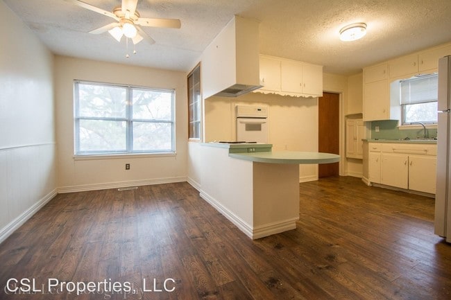 Building Photo - 3 br, 2 bath House - 1631 N Vandeventer Ave