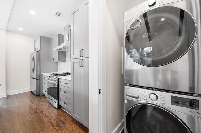 Foto del edificio - 570 Greenwood Ave NE