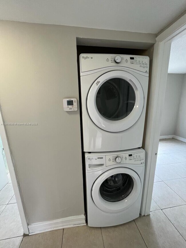 Foto del edificio - 20725 NE 8th Ct
