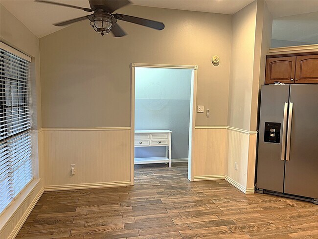 Foto del edificio - 3027 Sandpiper St